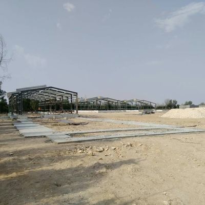 Προετοιμασμένο κτηνοτροφικό αγρόκτημα Σπίτι Κτόπουλο Σιδηροδρομική δομή Αποθήκη
