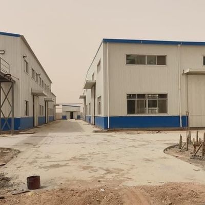 Σύγχρονες δομές γραφείων από χάλυβα που συνδυάζουν αισθητική και αντοχή για τις ανάγκες της επιχείρησής σας