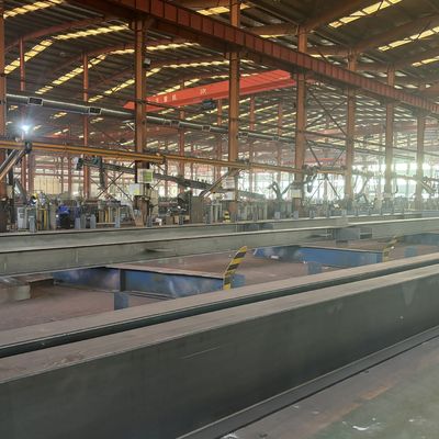 Εργαστήριο προκατασκευασμένων χάλυβα με παράθυρα από αλουμίνιο